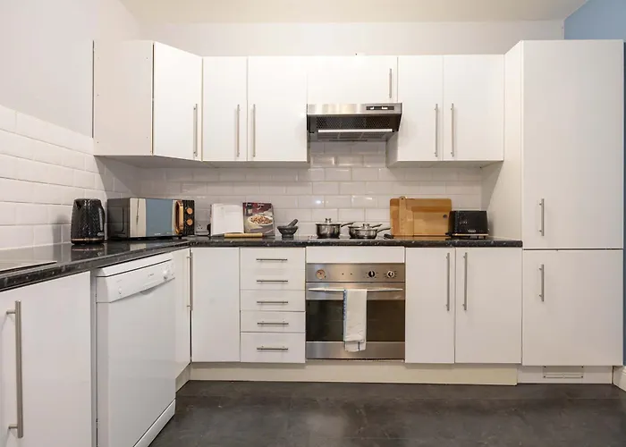 Canal Street Apartment